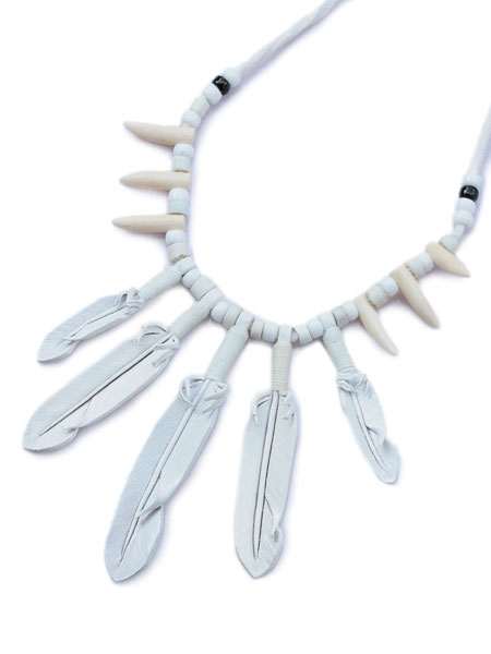 5 Feather Necklace (White)
