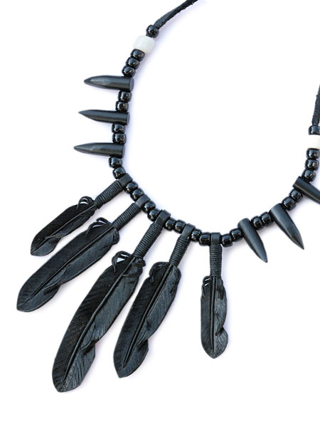 5 Feather Necklace (Black)
