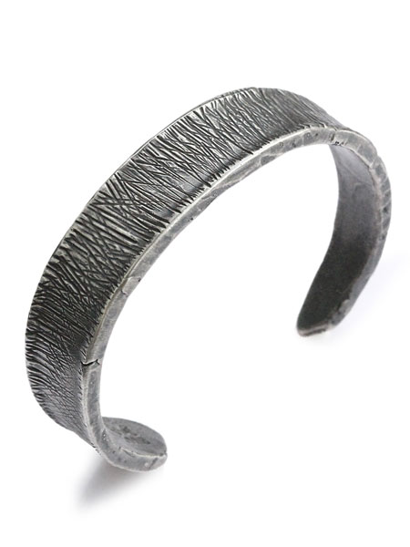 M.Cohen carved silver cuff bracelet [B-102302-SLV-SLV]