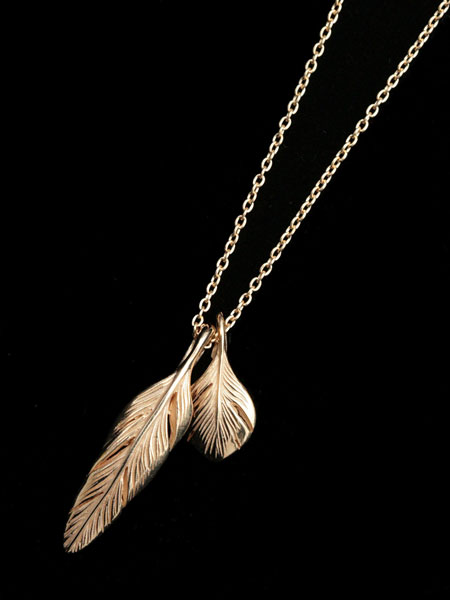 Slender feathers Half Very shine Necklace GP / フェザー ネックレス  [HRP105GP]