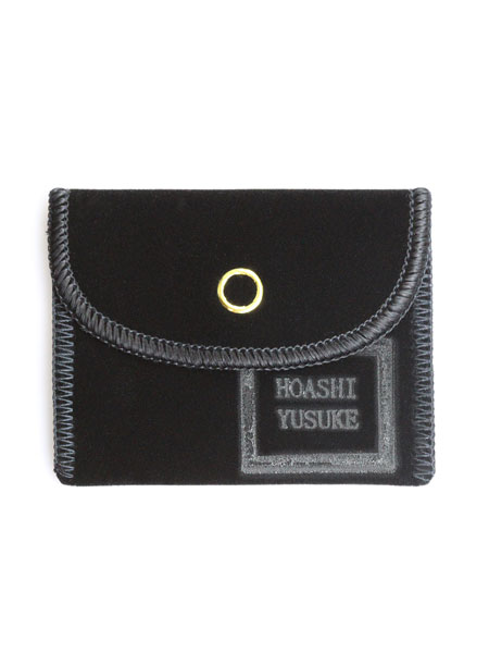 付属のブランド専用ポーチの画像。