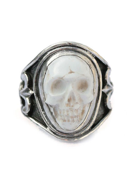 Sculpted Skull Ring - Howlite