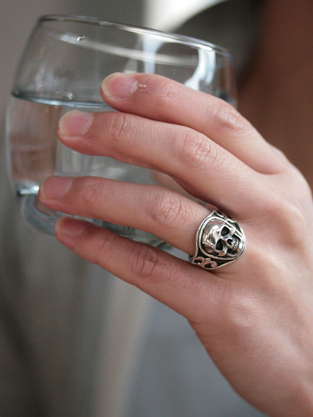 オプティミスティック Lee Downey リーダウニー Sculpted Skull Ring