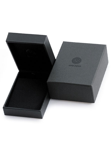 付属のブランド専用ボックスの画像。