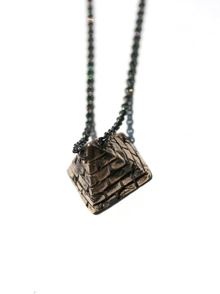Lillian Crowe small pyramid necklace / スモールピラミッド ネックレス (Bronze)