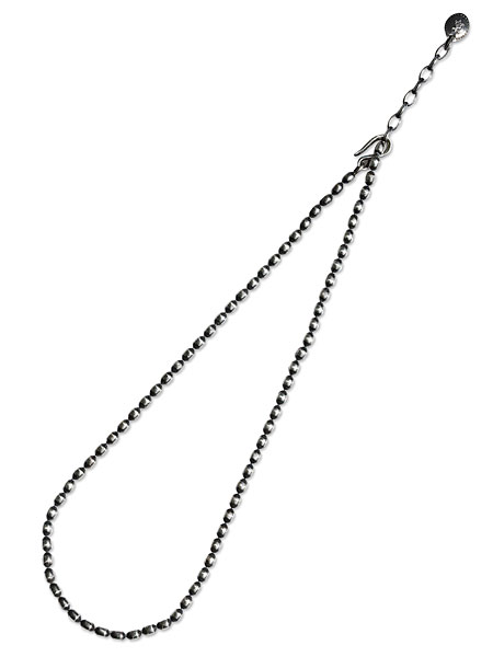"HARIMのOVAL BOWL CHAIN NECKLACE 正面からの全体イメージ"