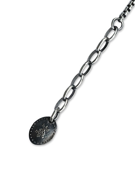 "HARIMのSQUARE BLOCK CHAIN BRACELETの留め具・細部ディテール写真"