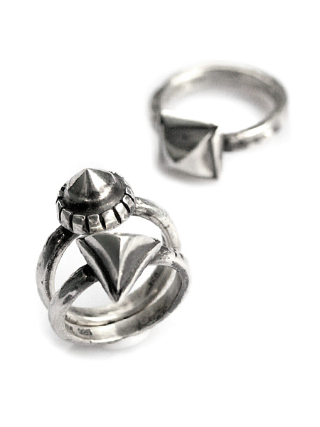 Two Studs Ring Set