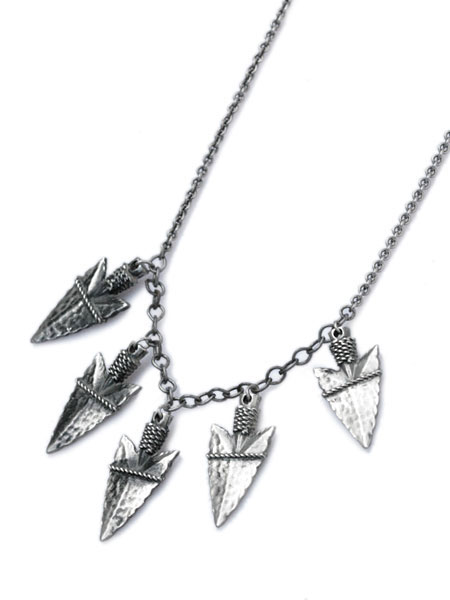 SPEARHEAD CLUSTER NECKLACE