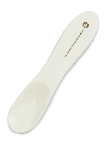 ON THE SUNNY SIDE OF THE STREET Round Ice Cream Spoon (Off White)