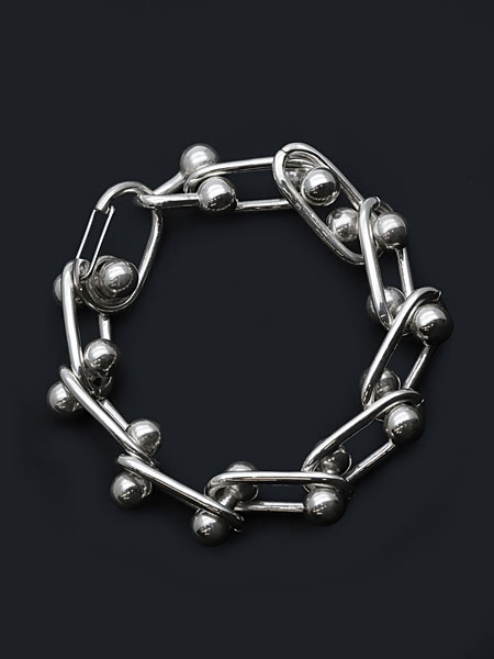 Chain With Ball Braceletを上から撮影した写真。