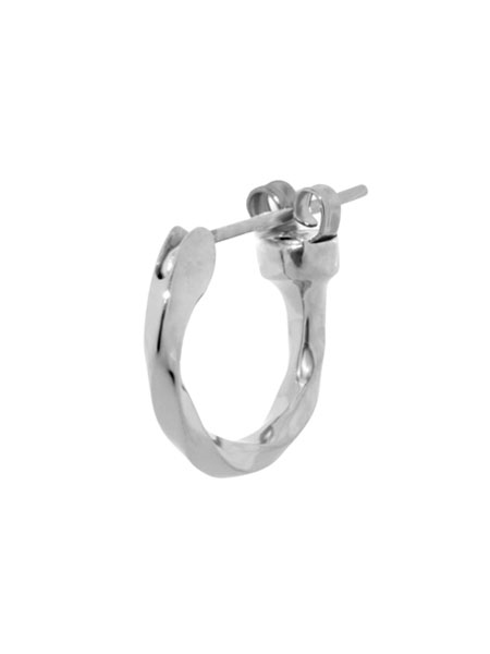 クロッシングピアス Sサイズを正面から撮影した画像。