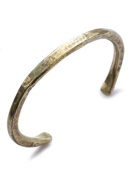 frank and easy Hammered Brass Bangle