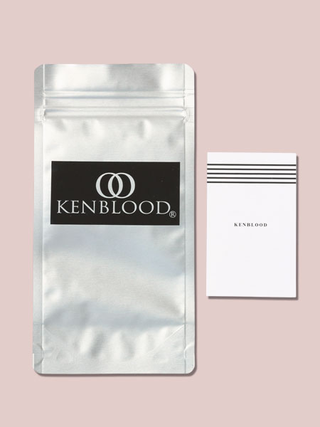 付属のブランド専用パッケージの画像。