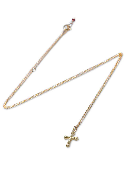 クロス ネックレス全体を映した画像。