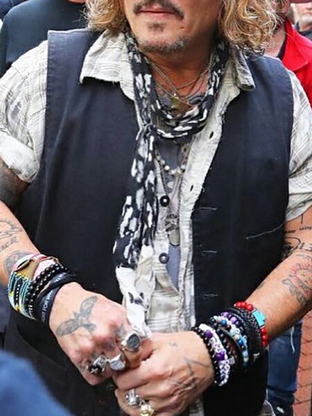 ブレスレット着用写真