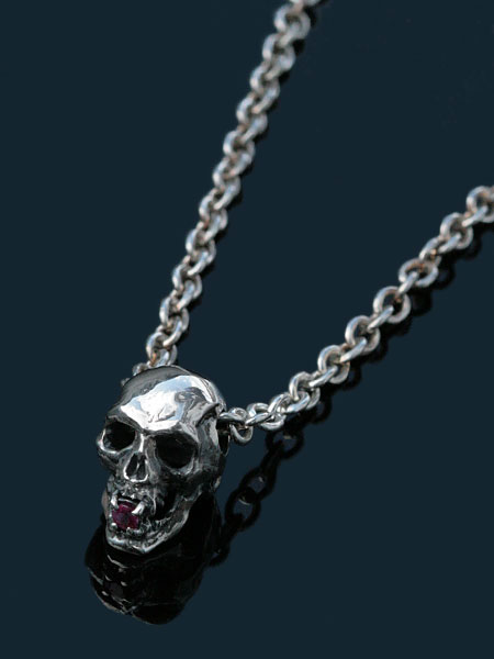 Le Tabou Skull Bited a Jewel