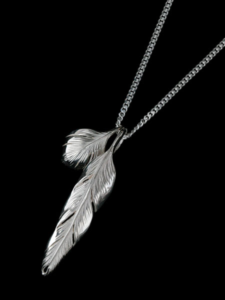 Slender feathers Very shine Necklace WH / ネックレス